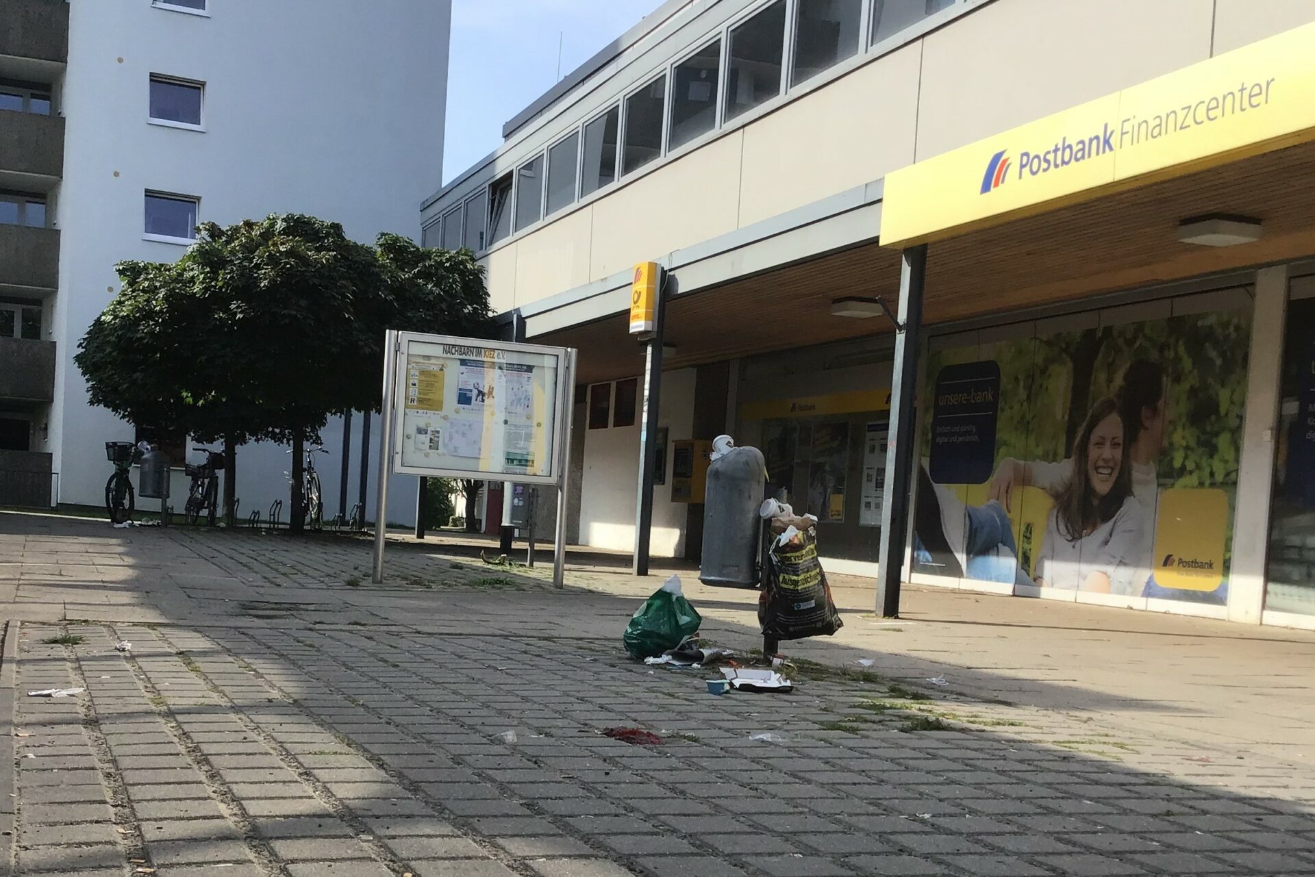 Cleanup: Einkaufszentrum Posthausweg/ Am Kiesteich Spandau (Berlin)