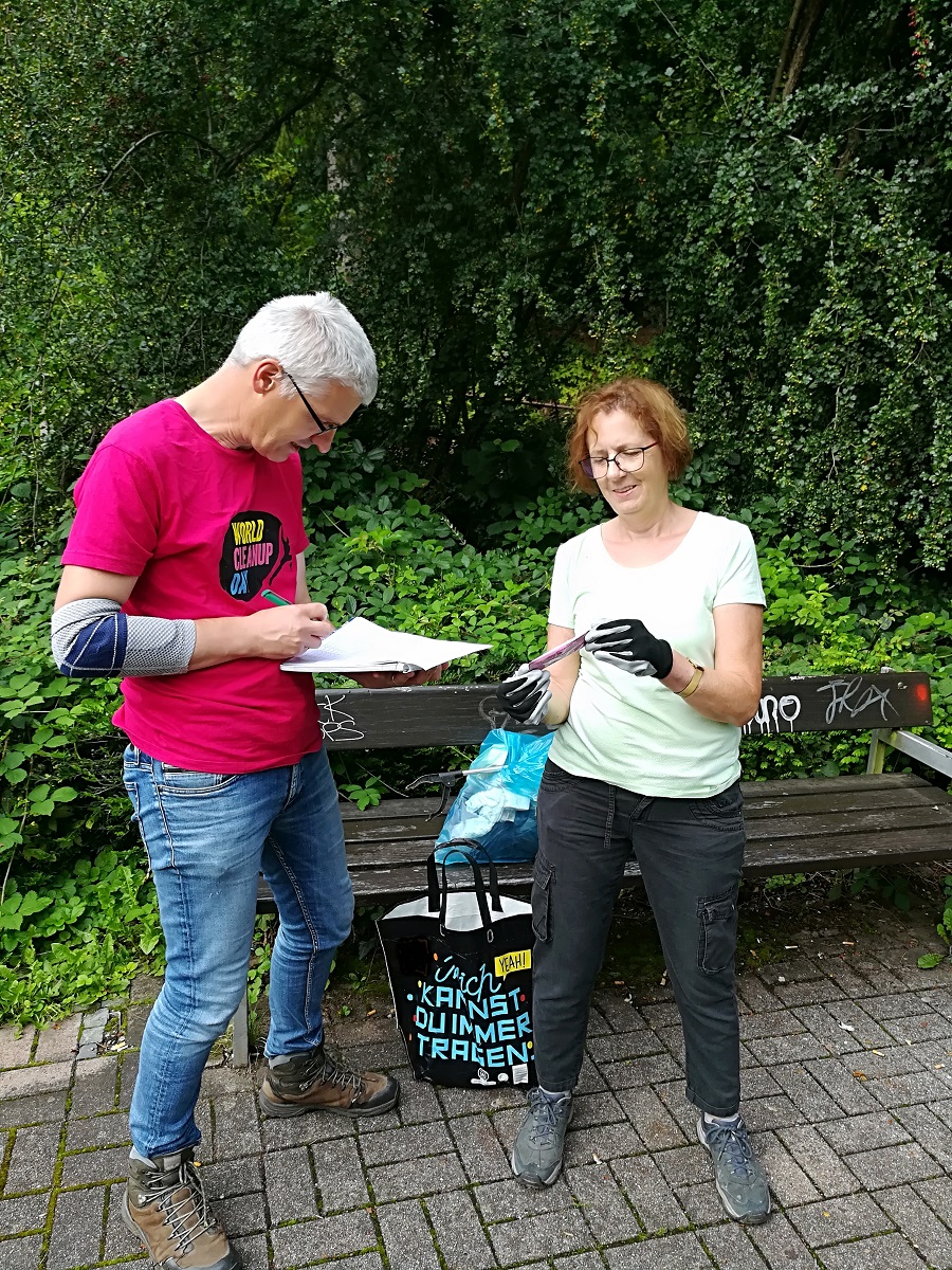 Brand Audit. Claudia Biehler (rechts) und Arno Meyer (links) von Cleanup.Saarland