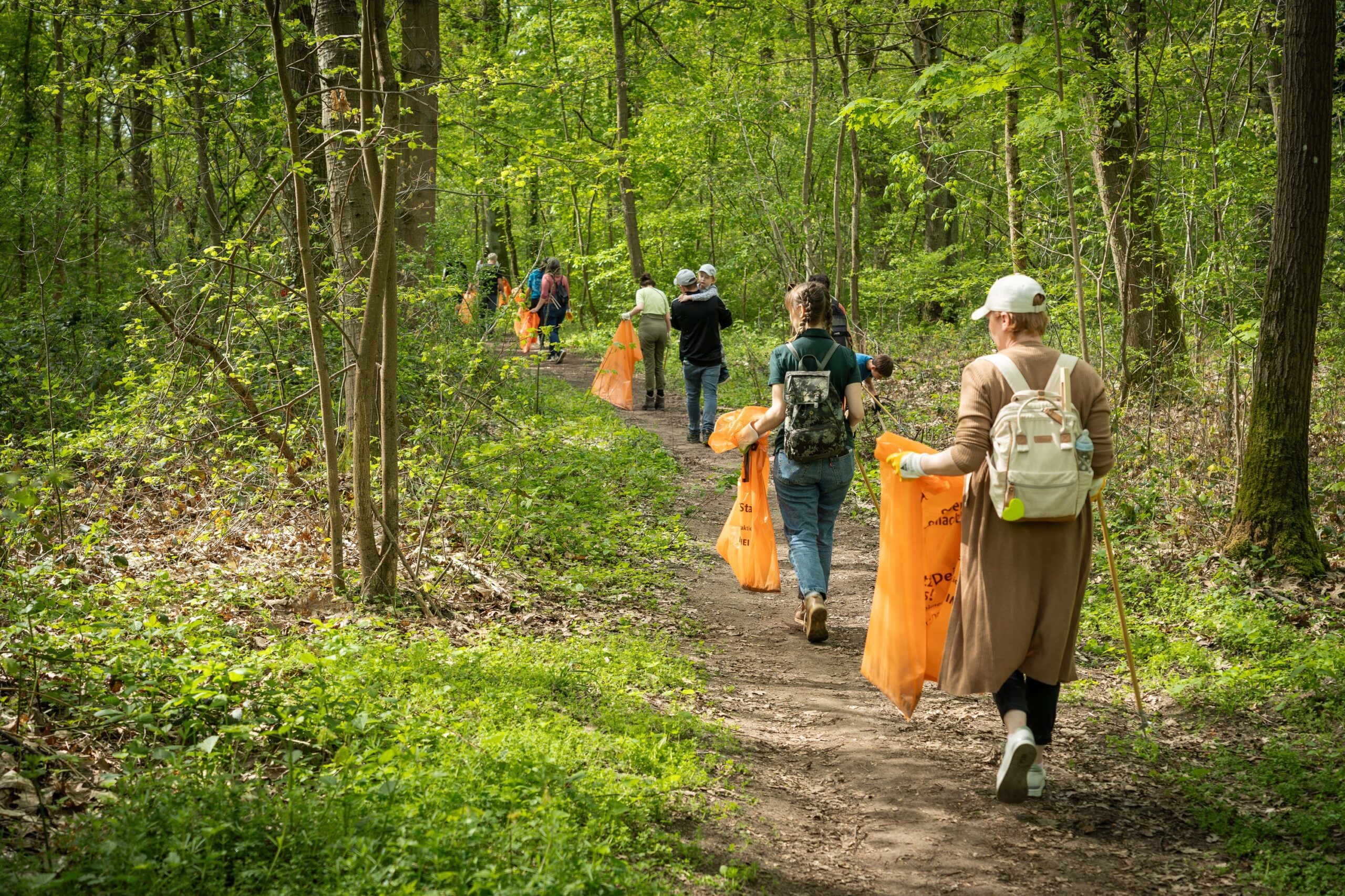 Cleanup im Käfertaler Wald (Baden-Württemberg)